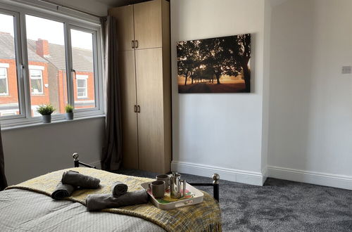 Photo 16 - Modernised Central Wigan Townhouse Sleeps up to 6