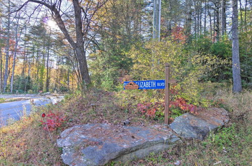 Photo 10 - Cedar Mountain Log Cabin: 4 Mi Dupont State Forest