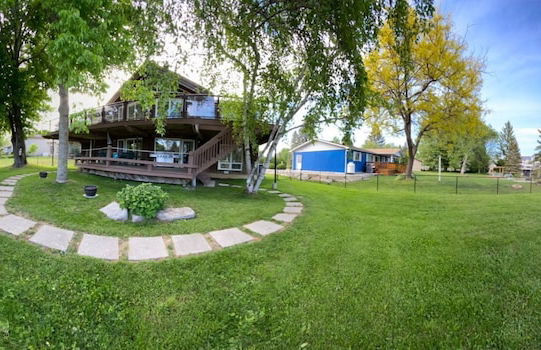 Waterfront Cottage 4 BD by GLOBALSTAY - Photo 22