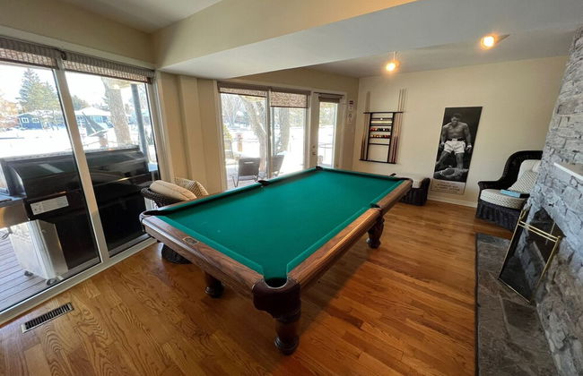 Waterfront Cottage 4 BD by GLOBALSTAY - Photo 19