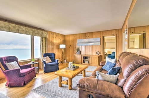 Photo 11 - Charming Lake Huron Home w/ Private Beach