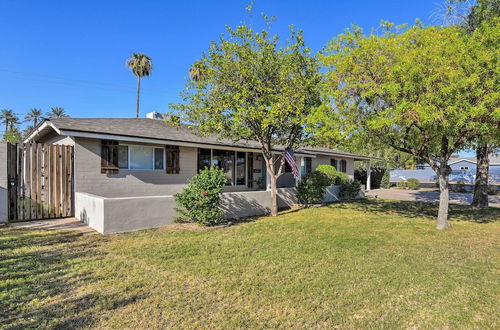 Photo 32 - Phoenix Home w/ Pool & Camelback Mtn Views