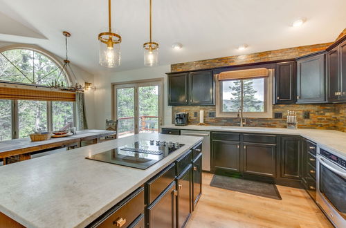 Photo 21 - Angel Fire Rental Cabin w/ Hot Tub & Mountain View