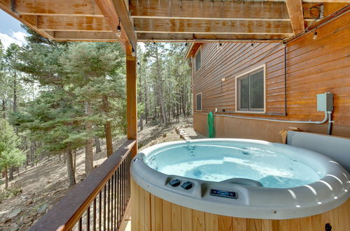 Photo 27 - Angel Fire Rental Cabin w/ Hot Tub & Mountain View