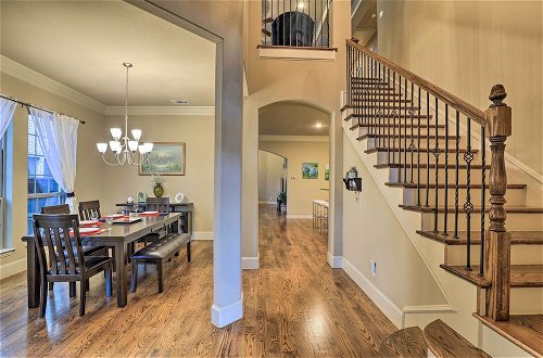 Foto 6 - Chic Family-friendly Home in Irving w/ Yard