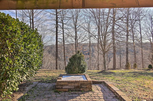 Photo 17 - Secluded Hilltop Columbia Home w/ Deck + Views