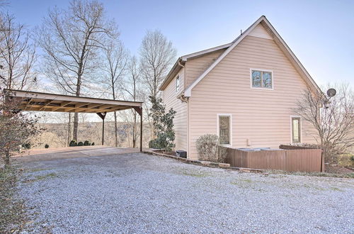 Photo 7 - Secluded Hilltop Columbia Home w/ Deck + Views