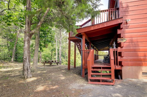 Photo 33 - 'star Lite' Cabin: Hot Tub, Deck & Pool Table