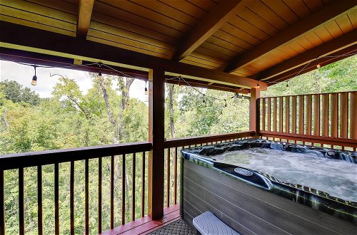Photo 32 - 'star Lite' Cabin: Hot Tub, Deck & Pool Table