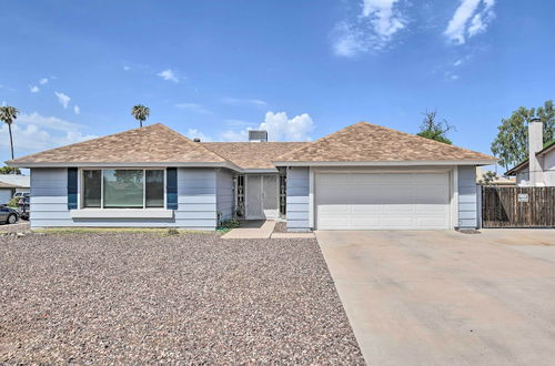 Photo 9 - Phoenix Home w/ Sunny Backyard, Diving Pool