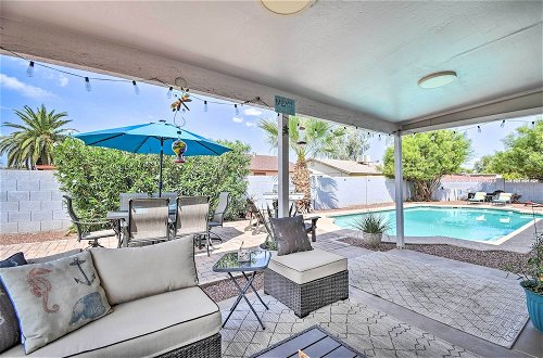 Foto 38 - Phoenix Home w/ Sunny Backyard, Diving Pool