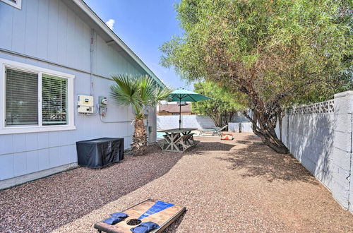 Foto 5 - Phoenix Home w/ Sunny Backyard, Diving Pool