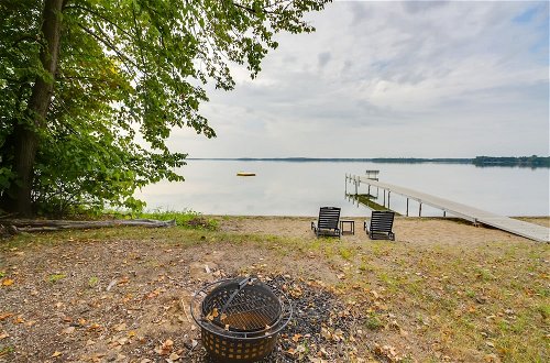 Photo 19 - Lakefront Home With Beach, Deck & Fire Pit