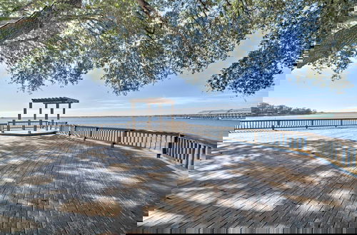 Foto 31 - Resort-style Lake Conroe Retreat w/ Balcony & View