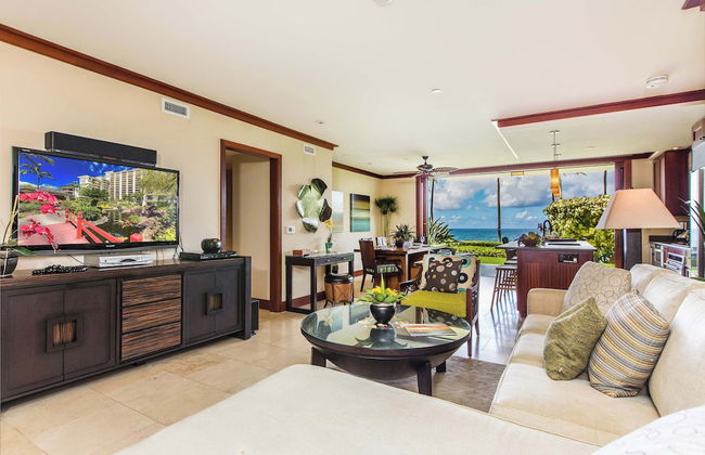 Hale Papakea Ko Olina Beachfront Villa w/ Views - Photo 7