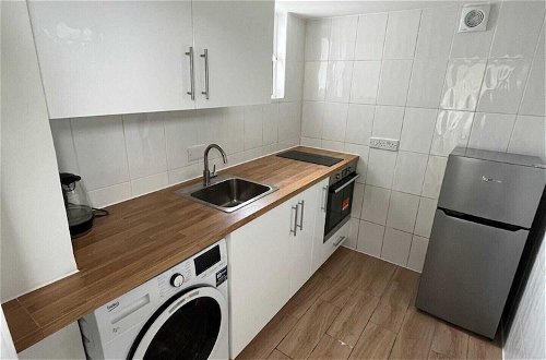 Foto 4 - 1BD Flat With Patio - 5 min to London City Airport