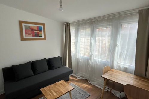 Foto 5 - 1BD Flat With Patio - 5 min to London City Airport