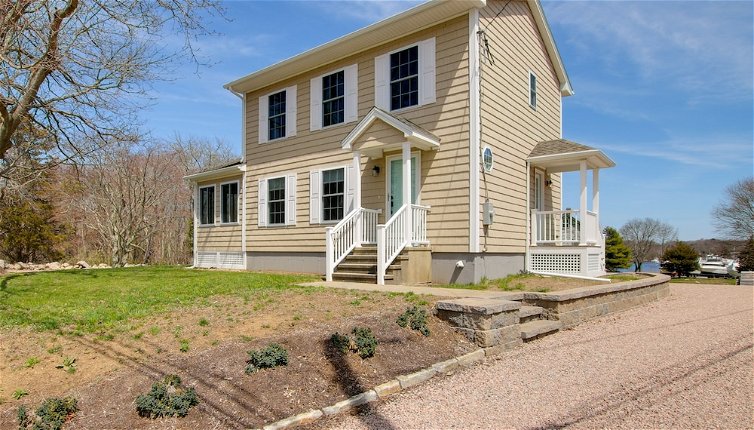 Foto 1 - Charming Home w/ Yard: Steps to Pawcatuck River