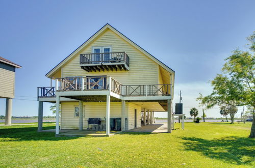 Photo 33 - Exquisite Lake Charles Gem - Waterfront Views