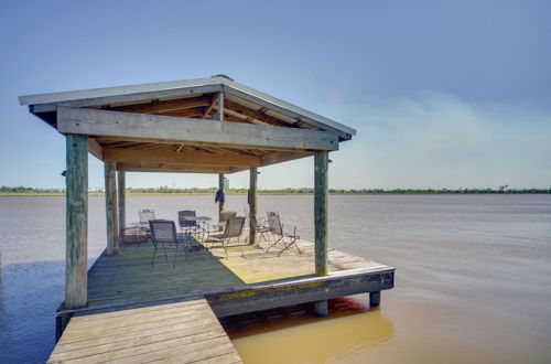 Foto 19 - Exquisite Lake Charles Gem - Waterfront Views