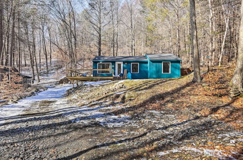 Foto 20 - Cozy Falls Brook Cabin: Hike & Swim On-site