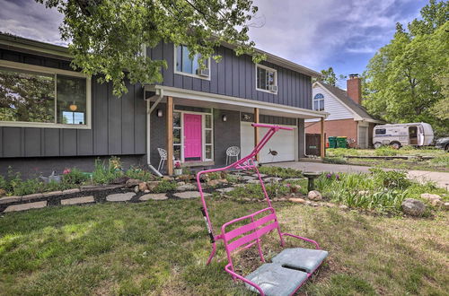 Foto 5 - Vibrant Wheat Ridge Home w/ Fire Pit & Patio