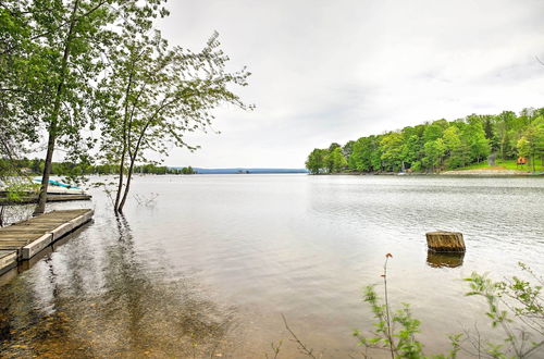 Foto 6 - Mayfield Home w/ Private Dock on Lake Sacandaga