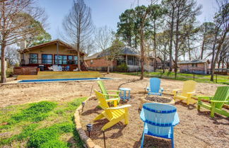 Photo 1 - Cedar Creek Lakefront Vacation Rental w/ Pool