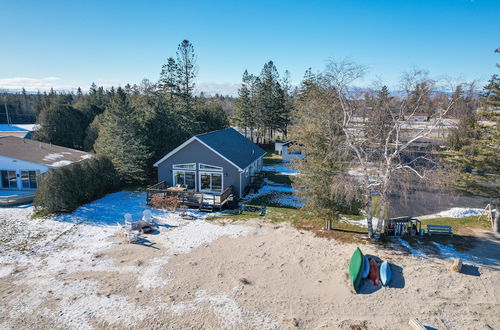 Foto 20 - St. Ignace Cottage w/ Deck & Beach on Lake Huron