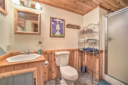 Photo 26 - Pet-friendly New York Cabin w/ Hot Tub & Game Room