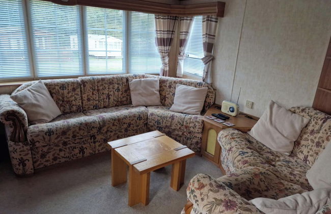 Caravan - Sleeps 4 - Pet Friendly - Parking - Foto 6