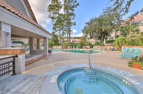 Foto 41 - Dog Friendly Palmetto Dunes Condo, 2 Mi to Beach