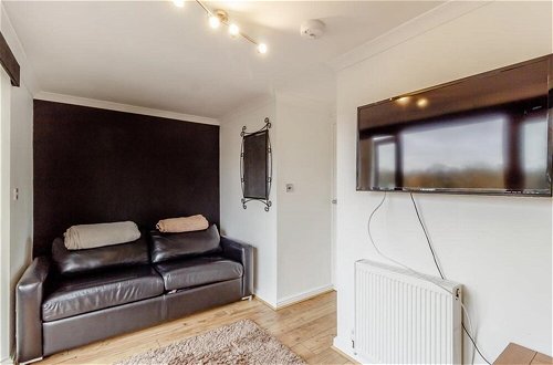 Photo 8 - Riverview, Wifi, Smart TV, Self Entry,town Centre