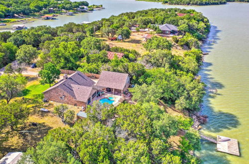 Foto 15 - Lake Palo Pinto Retreat: Dock & Private Pool