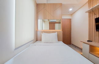 Photo 3 - Cozy Stay Studio Apartment At B Residence