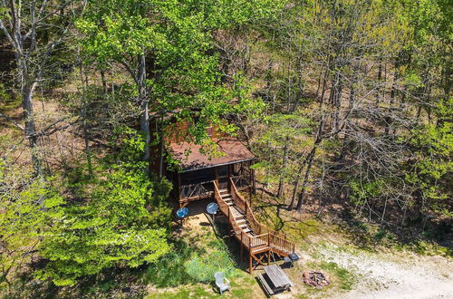 Foto 26 - Dreamy Indiana Cabin Rental w/ Shared Amenities