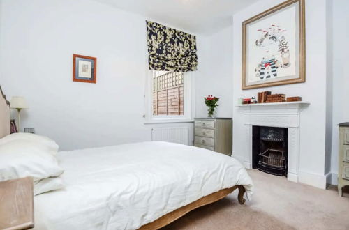 Photo 1 - Stylish & Quirky 1BD Flat - Tooting