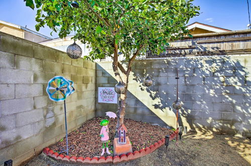 Photo 20 - Colorful Long Beach Bungalow w/ Patio & Grill