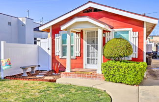 Photo 1 - Colorful Long Beach Bungalow w/ Patio & Grill