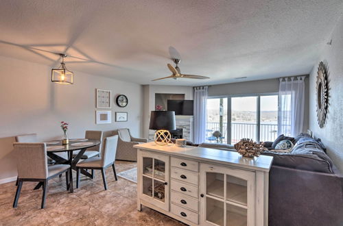 Photo 17 - Cozy Lakefront Condo With Balcony & Pool Access