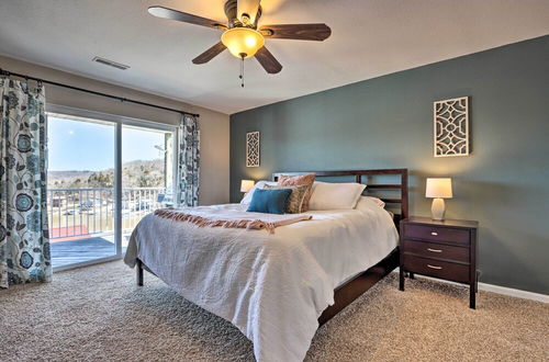 Photo 22 - Cozy Lakefront Condo With Balcony & Pool Access