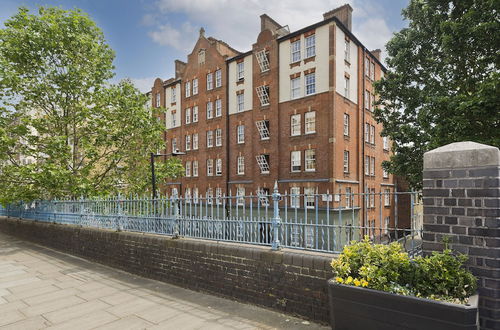 Photo 26 - Fabulous Three Bedroom Flat Near Marylebone by Underthedoormat