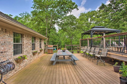 Photo 39 - Happy Trails Hideout w/ New Bunk House & Hot Tub