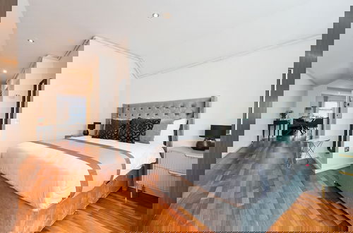 Photo 35 - Avari Apartments - Hatton Collection