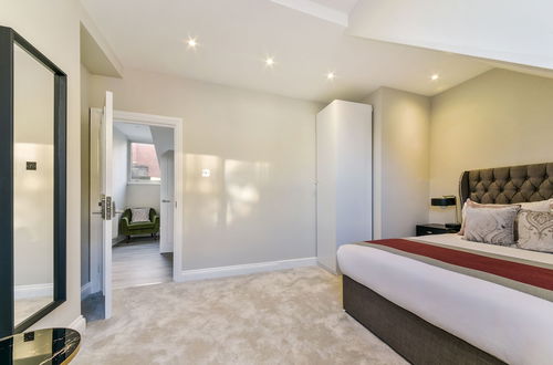 Photo 22 - Avari Apartments - Hatton Collection