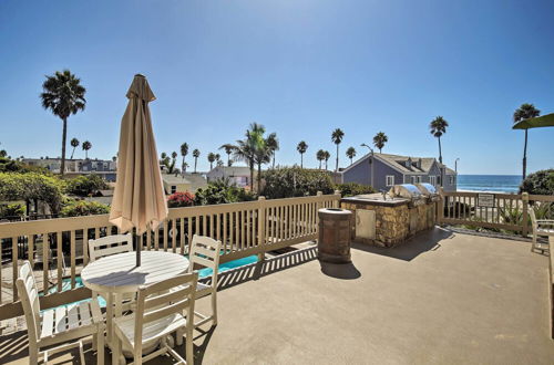 Foto 31 - Stunning Oceanside Condo w/ Walk to the Beach