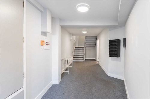 Photo 12 - Homely and Central 2BD Flat - Leith