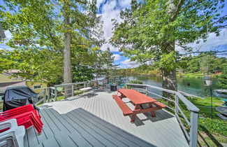 Foto 1 - Lakefront Burton Home w/ Deck, Grill + Views