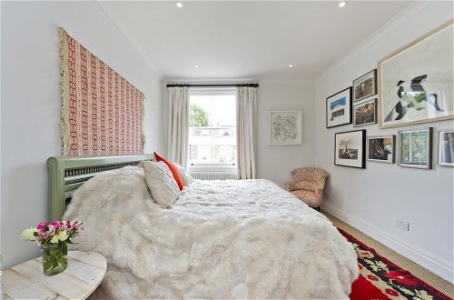 Foto 41 - Gorgeous Stylish Interior Designed 5 Bed Home in Holland Park - Superb Location