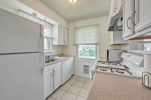 Photo 11 - Brigantine Condo w/ Gas Grill - Walk to Beach